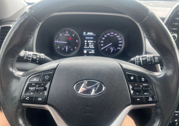 Hyundai Tucson cena 77500 przebieg: 131000, rok produkcji 2018 z Sulejów małe 667